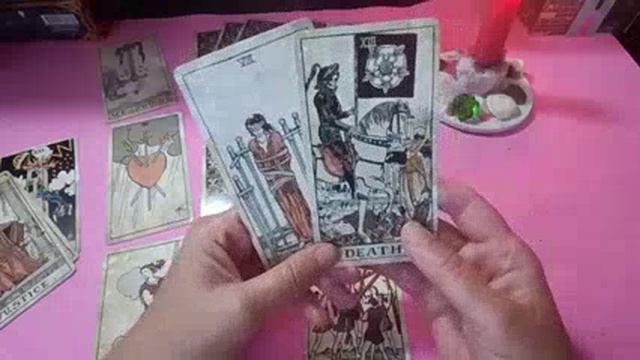 Расклад на картах Таро .
