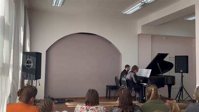Егор Басов (5 кл.) и Дмитрий Соболев - Пламя (автор Дмитрий Соболев)