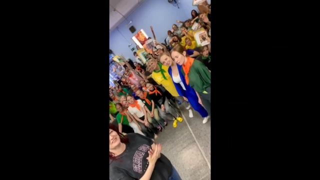 видео от Даши с Арсением. Последний раз вожатые в "Лицедеях"