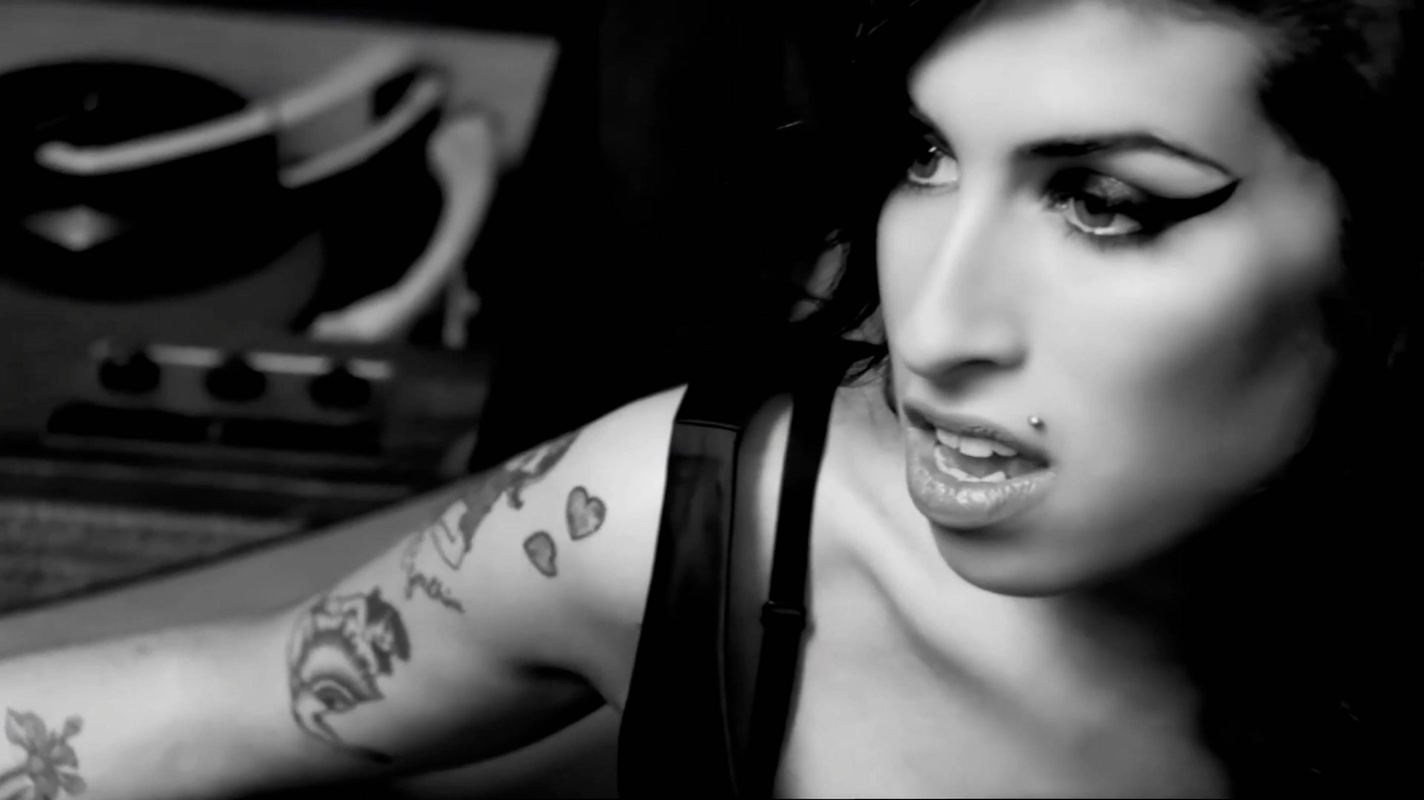 Amy Winehouse - Back To Black