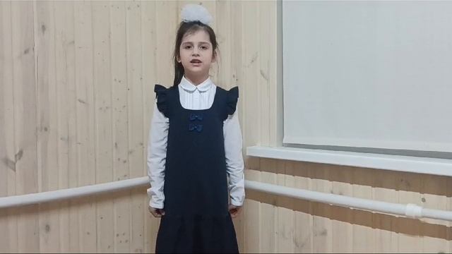 Стихотворение " Смерть девушки " читает на конкурсе моя внучка Евдокия