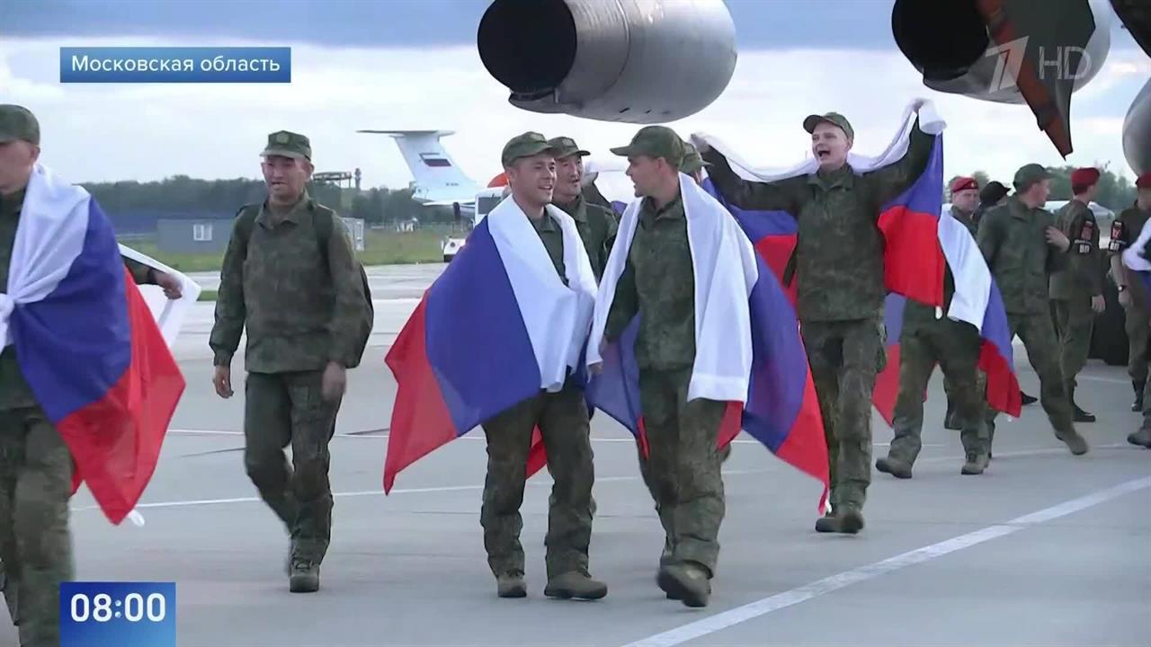 "Мама рада, в слезах" - возвращенный из плена боец ВС РФ о долгожданном звонке