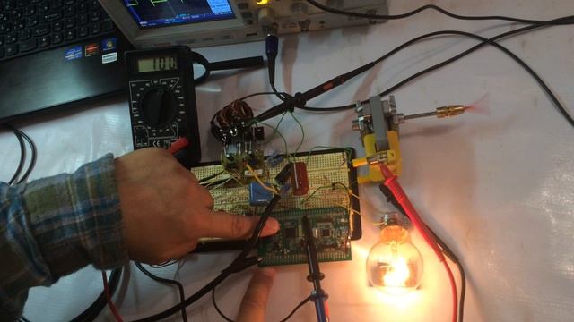 AC voltage regulator