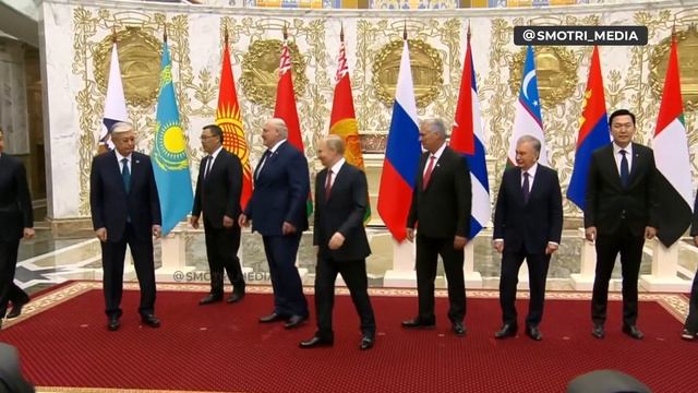 Главы государств ЕАЭС сделали совместное фото перед саммитом