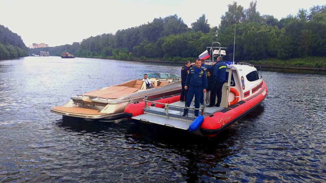 СК возбудил дело после падения ребенка за борт катера в Химках