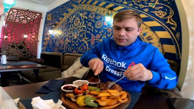 ГДЕ ПООБЕДАТЬ В ДЕРБЕНТЕ. ДЕРБЕНТ. ОБЕДАЕМ В КАФЕ ЗУРИ ЧЕСТНЫЙ ОТЗЫВ.