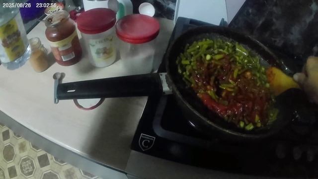 Огонь аджика из чесночных стрелок.