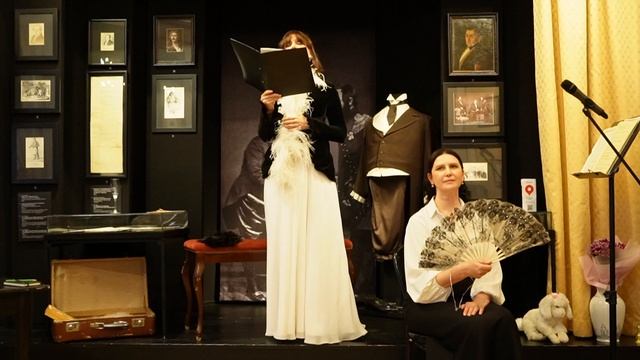 Виктория Носовская исполняет "Дороги любви" Пуленка. Фортепиано — Михаил Ченцов