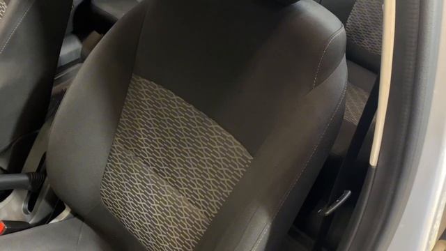 Lada Vesta. Авточехлы
