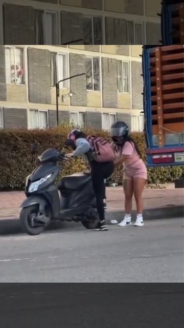 Мотик есть- мозгов нет!  Ставь лайк!!!