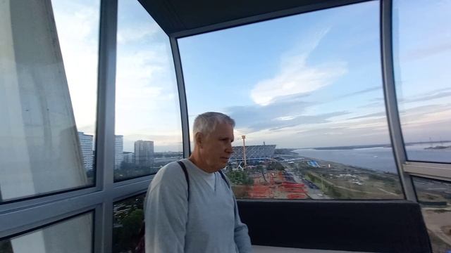 Вид на Волгу с колеса обозрения