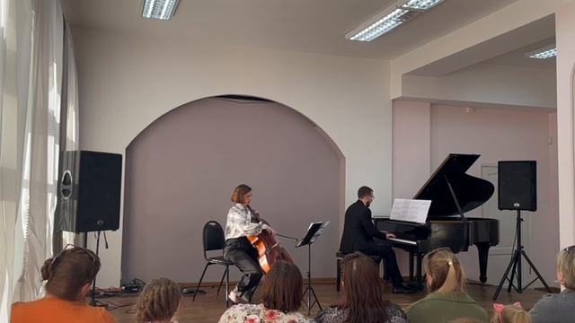 Маргарита Смирнова - Апрель (автор Дмитрий Соболев)