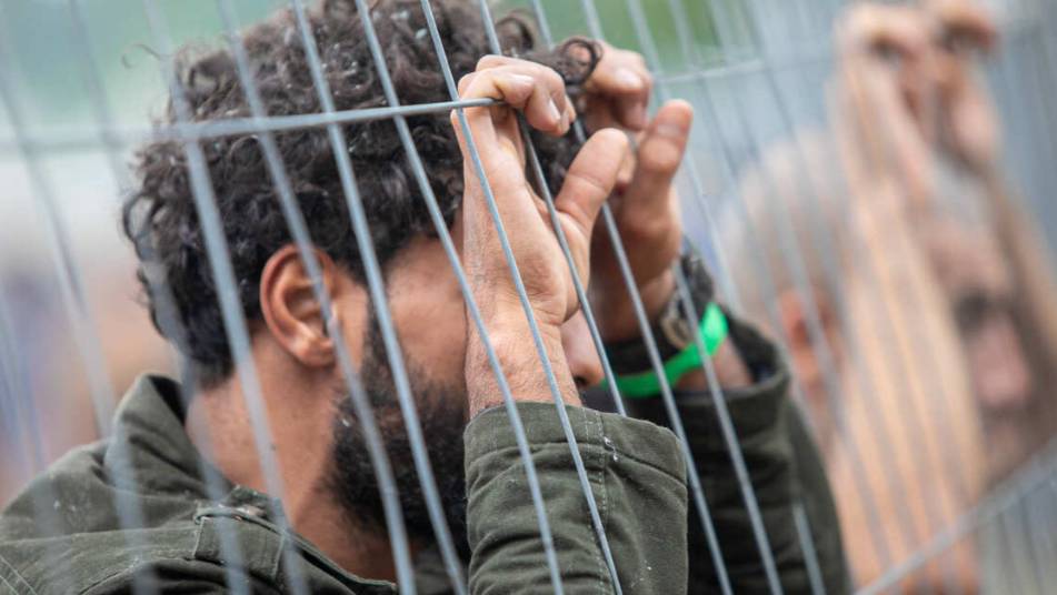 В ЕС выступили против предложения Франции и Британии обменяться мигрантами