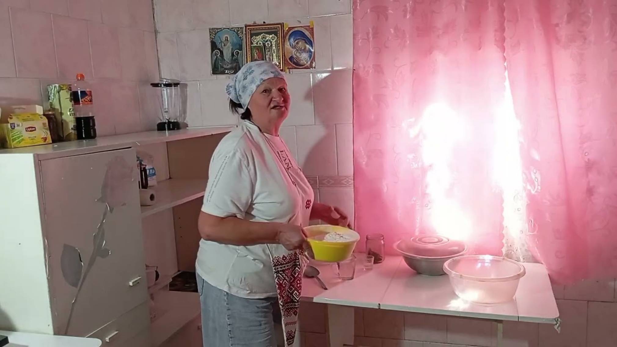 Три Поколения. ПРИВЕЗЛИ МЕБЕЛЬ