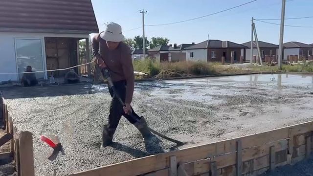 Заливаем плиту фундамента в х. Семигорский