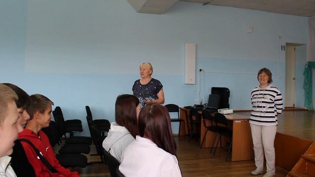 Торжественная церемония вручения аттестатов выпускникам 9г класса