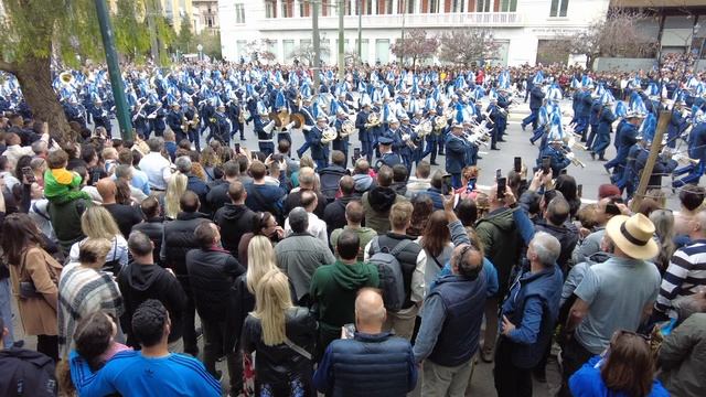 парад в Афинах