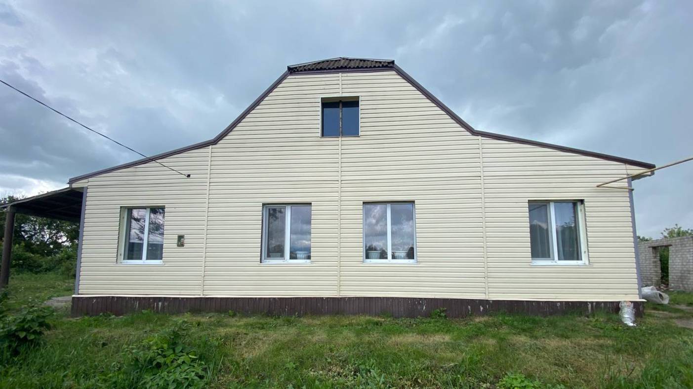 Продам добротный дом. Белгородская обл. Тел. +7 (909) 203 11 38 Ульяна