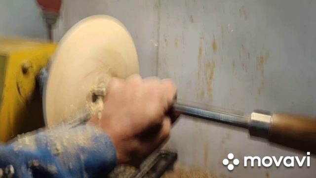Тарелка из обрезка клёна