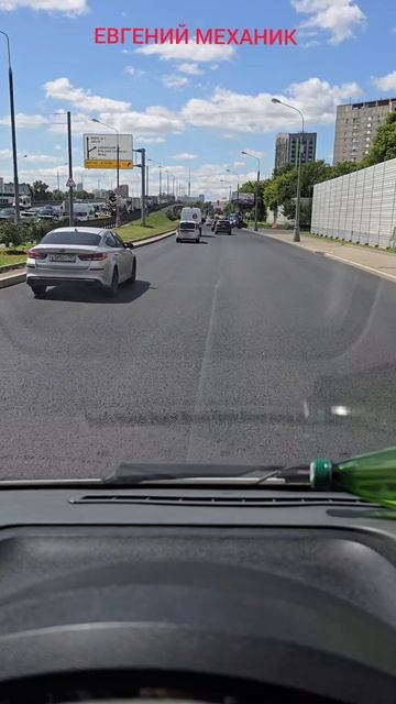 Недолго я радовался, они едут я стою #пробки #движение #автомобили #ярославскоешоссе #москва