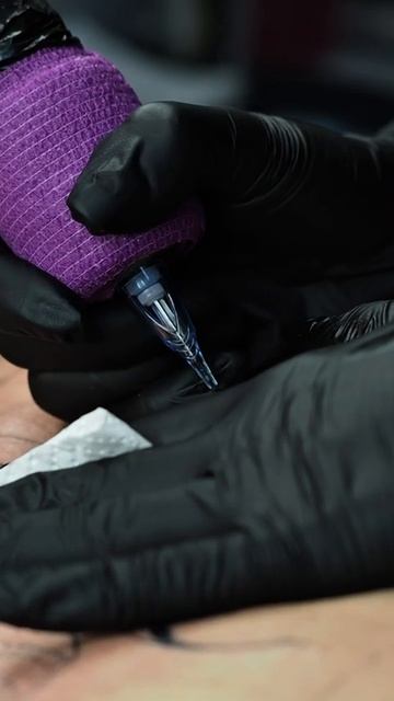 Окси била такую змеюку красивую. Ну и как такое не снять? Монтаж: мой конечно #тату #tattoo