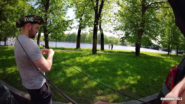 Рыбалка в центре Петербурга.