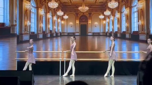 В балетном классе
