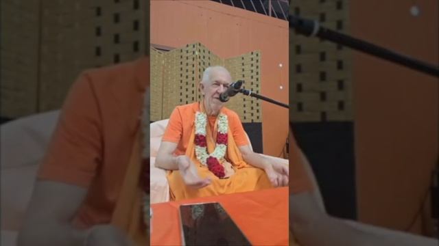 Что делать, если всё идёт не так? Воспевайте Харе Кришна! - Из лекций ЕС БВВ Нарасимхи Махараджа