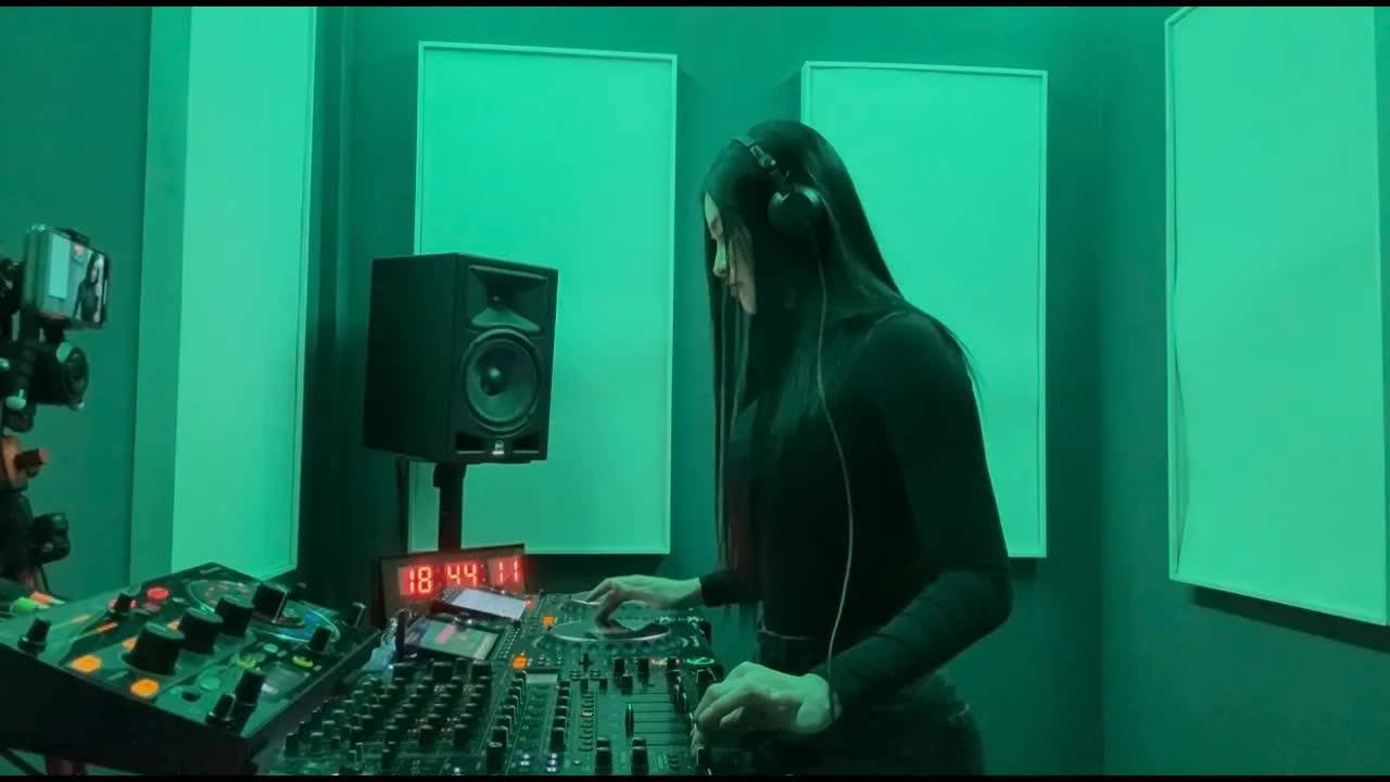 Awaken My Soul by Luisa Gil - episode 003