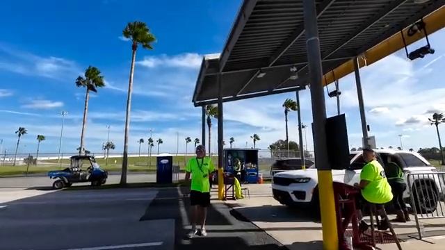 Посмотрел Мото Гонки в Дайтоне был внутри Трека NASCAR Часть 2 из 3 Жизнь в США