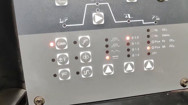 Настройки панели управления сварочного инвертора PRO MIG 320R для работы