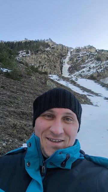 Внизу у водопада Гондарай, ущелье Махар, КЧР #горы #отдых #кчр #махар #природа #водопад #туризм