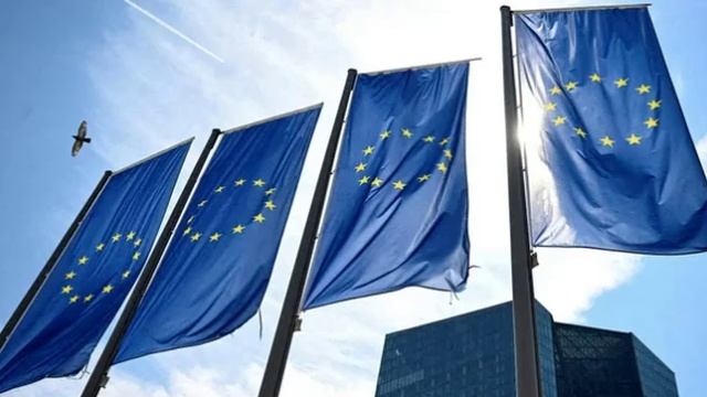 Пакет брать будете? ЕС готовит новый удар по российской банковской системе.