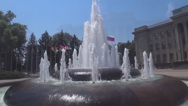 Прогулка по главной улице Красной в Краснодаре, что можно посмотреть за время пересадки.