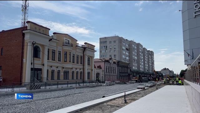 Ход работ строительства объектов в Тюмени проверили губернатор и глава города