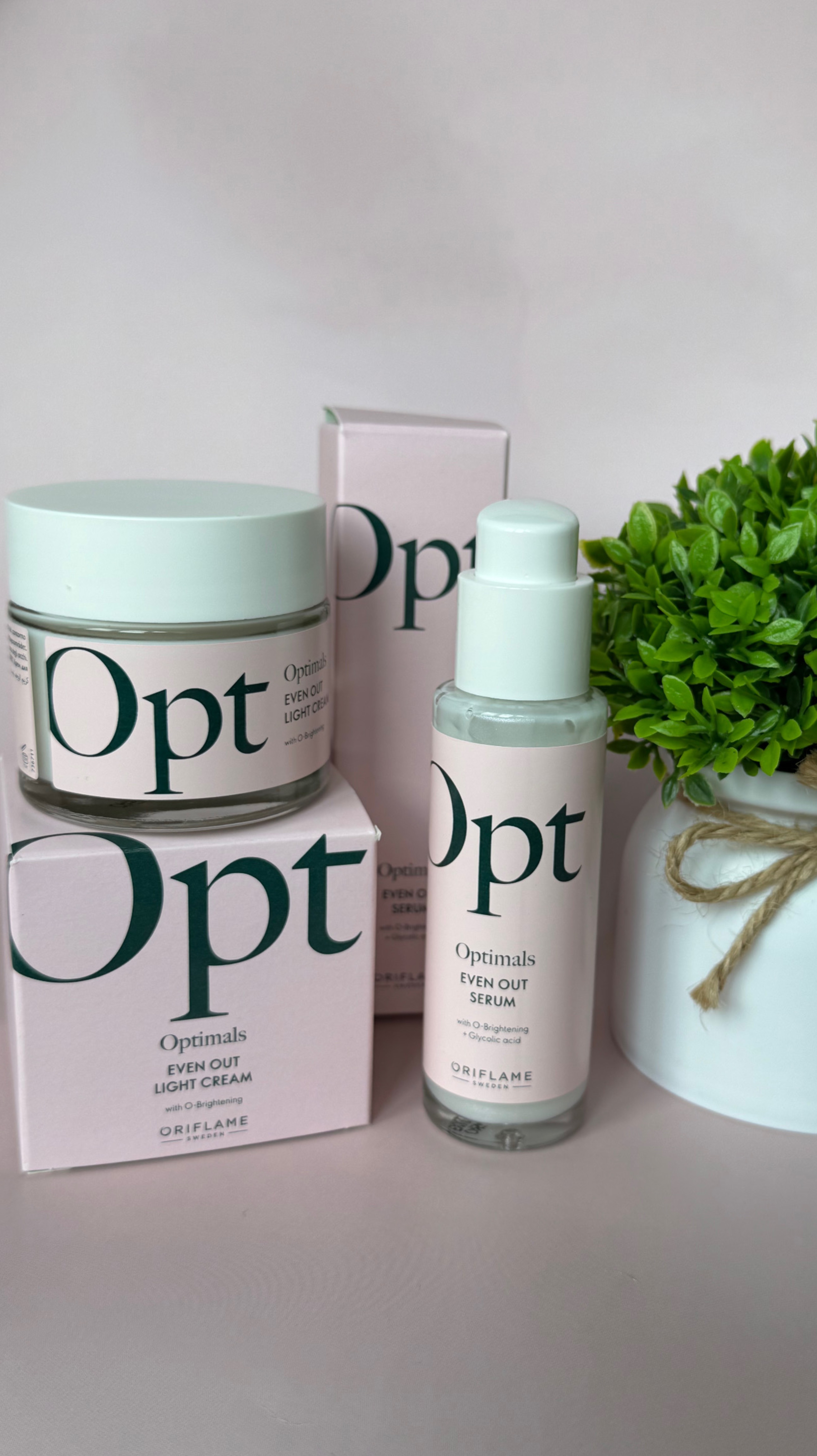 Серия Optimals Even Out против пигментации для сияния и ровного тона кожи. 🥰