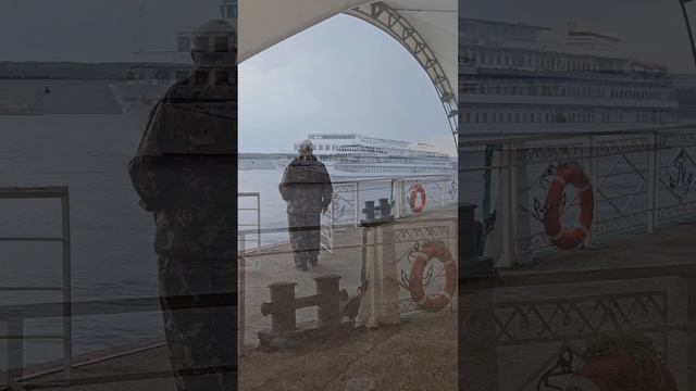 Теплоход Николай Карамзин