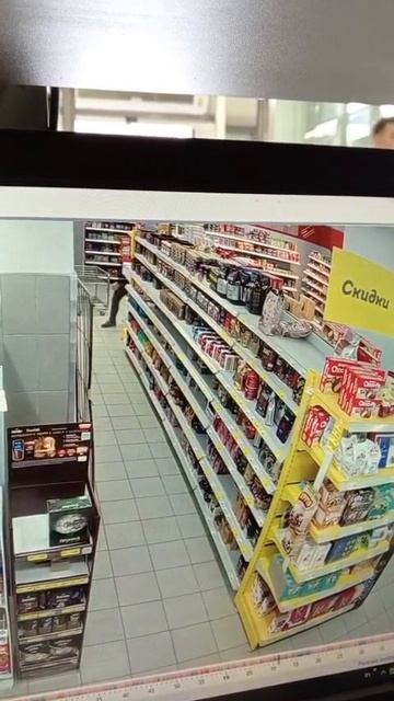 воры в магазине