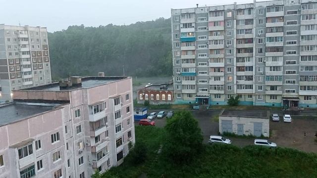 27  ИЮНЯ 2025 Г.  У НАС ГРОЗА. А ВЫ БОИТЕСЬ ГРОЗЫ?
