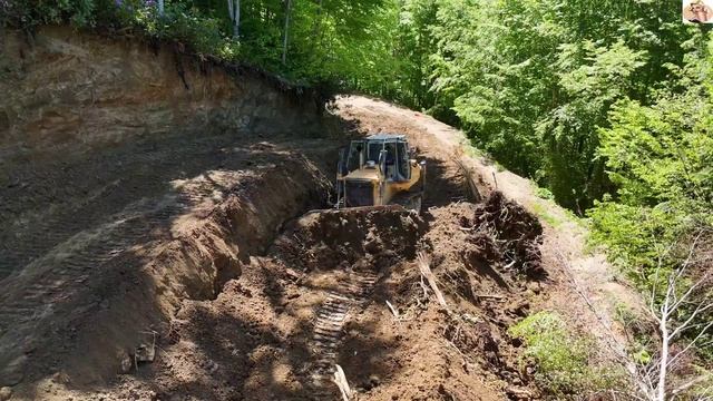 Строительство, срезаем горный склон, продолжение