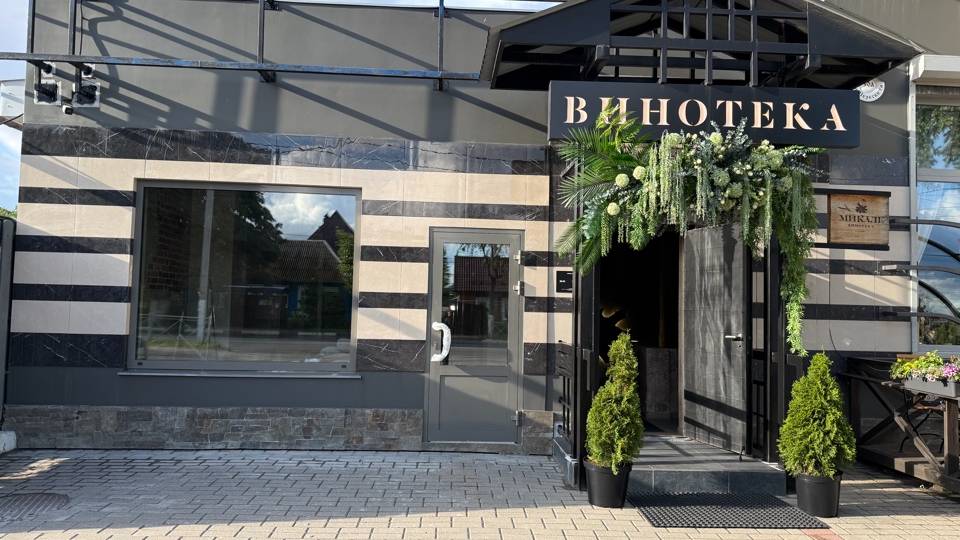Установка окна весом 174 кг