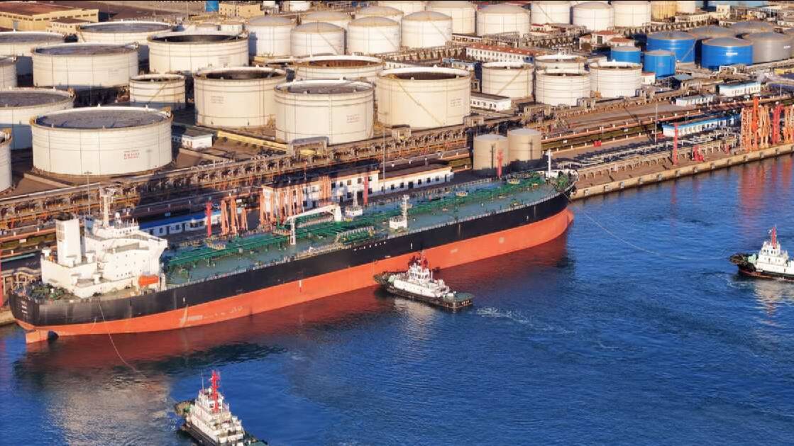 Экономист предрек резкий рост цен на нефть из-за закрытия Ормузского пролива