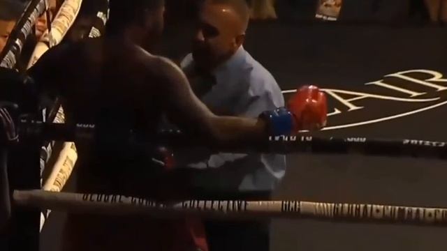 💥Деонтей Уайлдер уверенно одолел Тайрелла Херндона, завершив бой досрочной победой в 7 раунде!