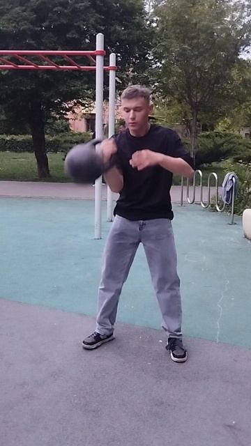 толчок гири 24 кг