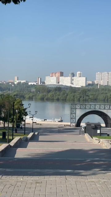 Понедельник утро.