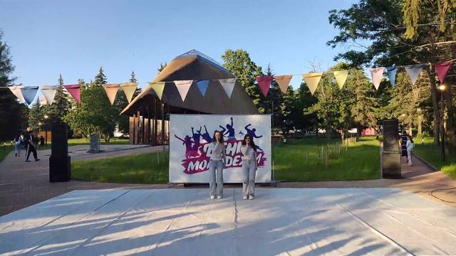 Маланич Вероника & Нагаева Софья - Само собой (27.06.2025) День молодёжи