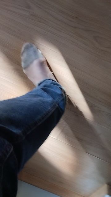 Чей туфля?