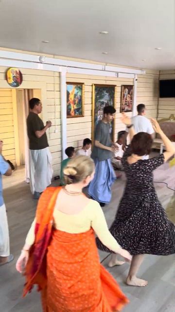 #dance #киртан  #мантры  #бхаджан  #духовнаямузыка  #ведическаямузыка  #харекришна  #вайшнавы