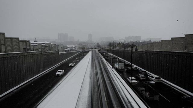 Пять человек погибли в ДТП с грузовиком и легковушками в ЯНАО
