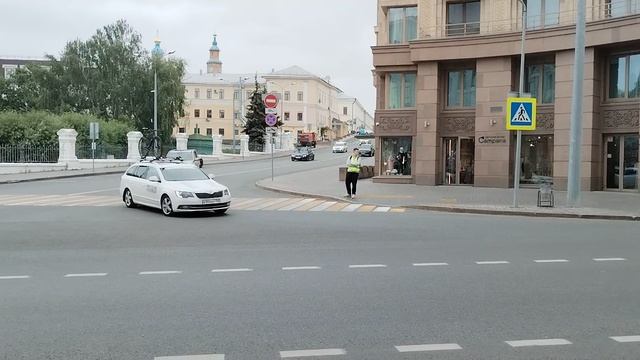 Кони педальные заполонили Казань. Водители утром все  в слезах. Везде пробки.Но не от шампанского🤭